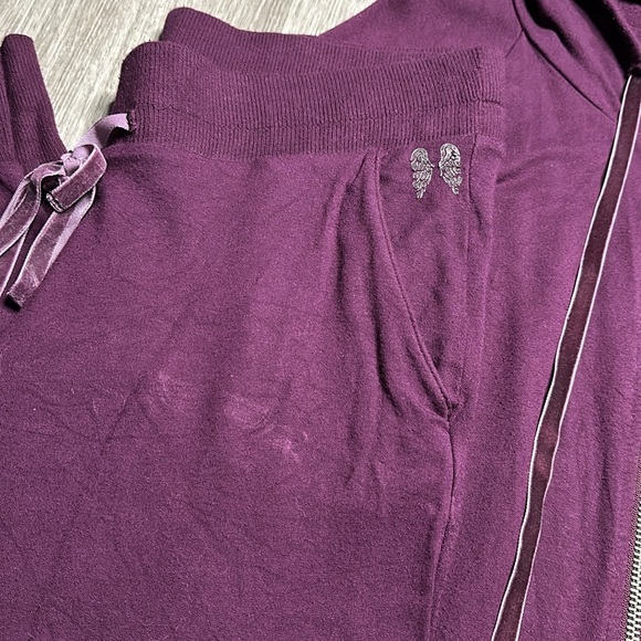 Victorias Secret Set - Picture 2 of 2